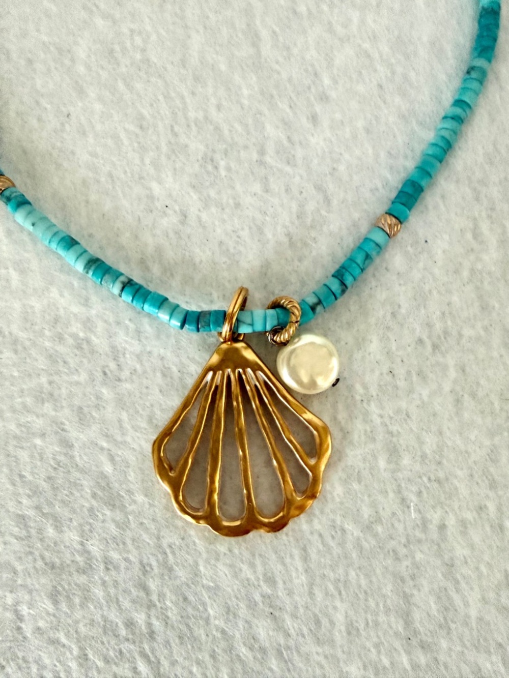 NWOT Brighton Calypso Shell Heishi Necklace